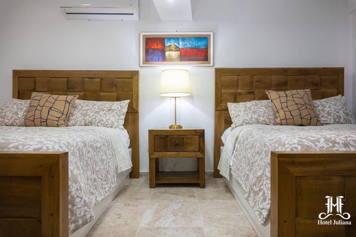 Hotel Juliana Нагуа Екстериор снимка