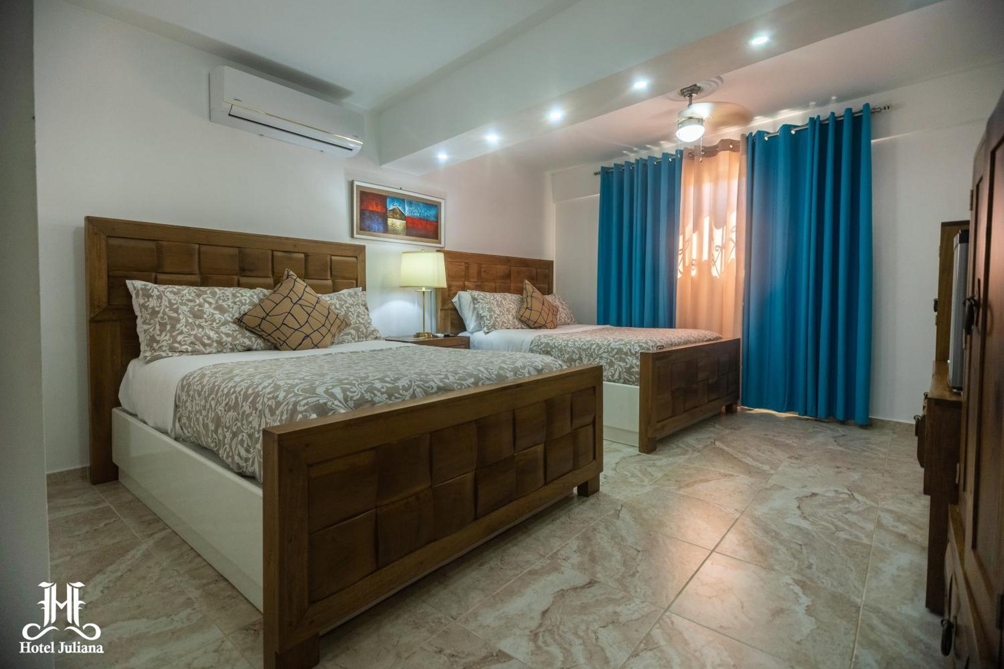 Hotel Juliana Нагуа Екстериор снимка