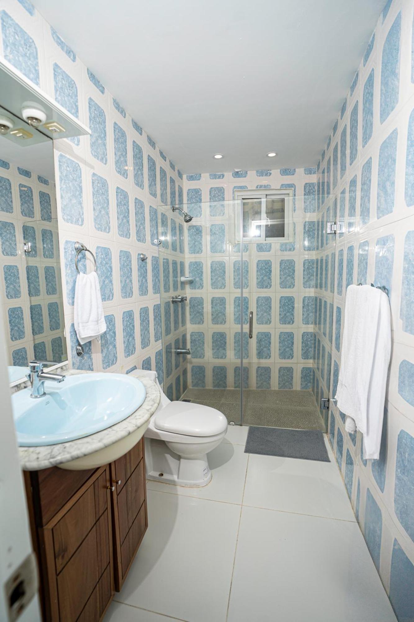 Hotel Juliana Нагуа Екстериор снимка